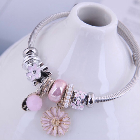 Daisy Charm Bracelet Stainless Steel - Picture 6 of 8